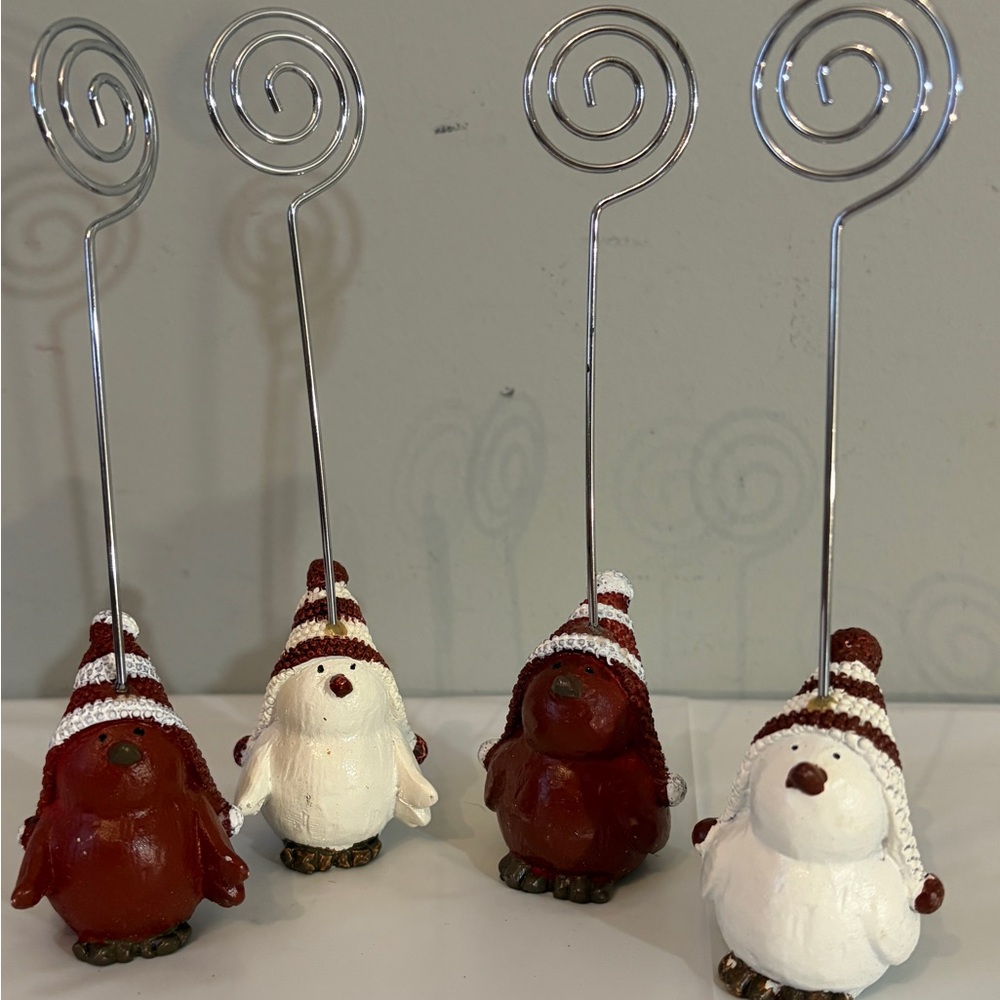 Festive Christmas-themed Place card/Photo
Holders Bird~Like Figures. Set of 4